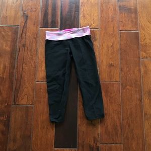 black ivivva size 10 crop leggings